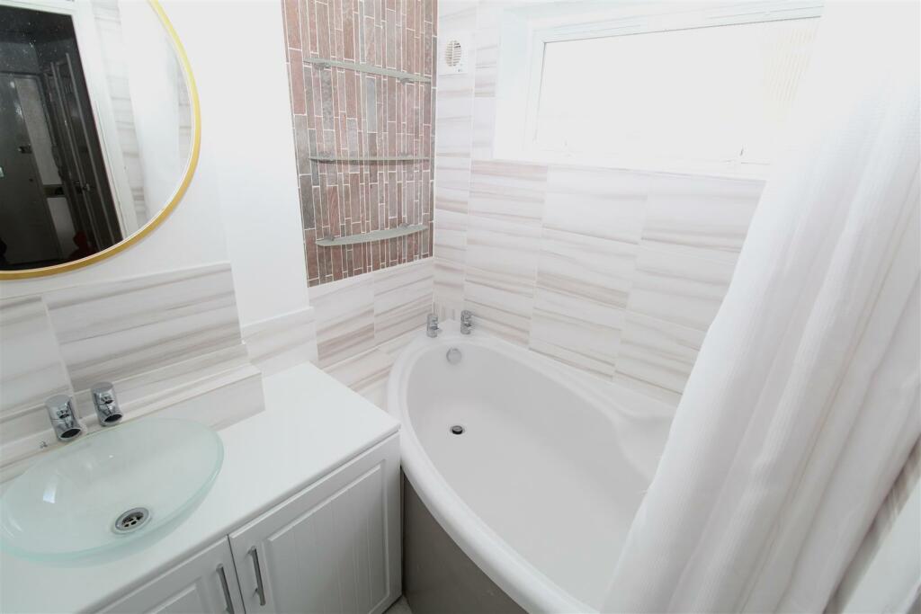 bATH.JPG