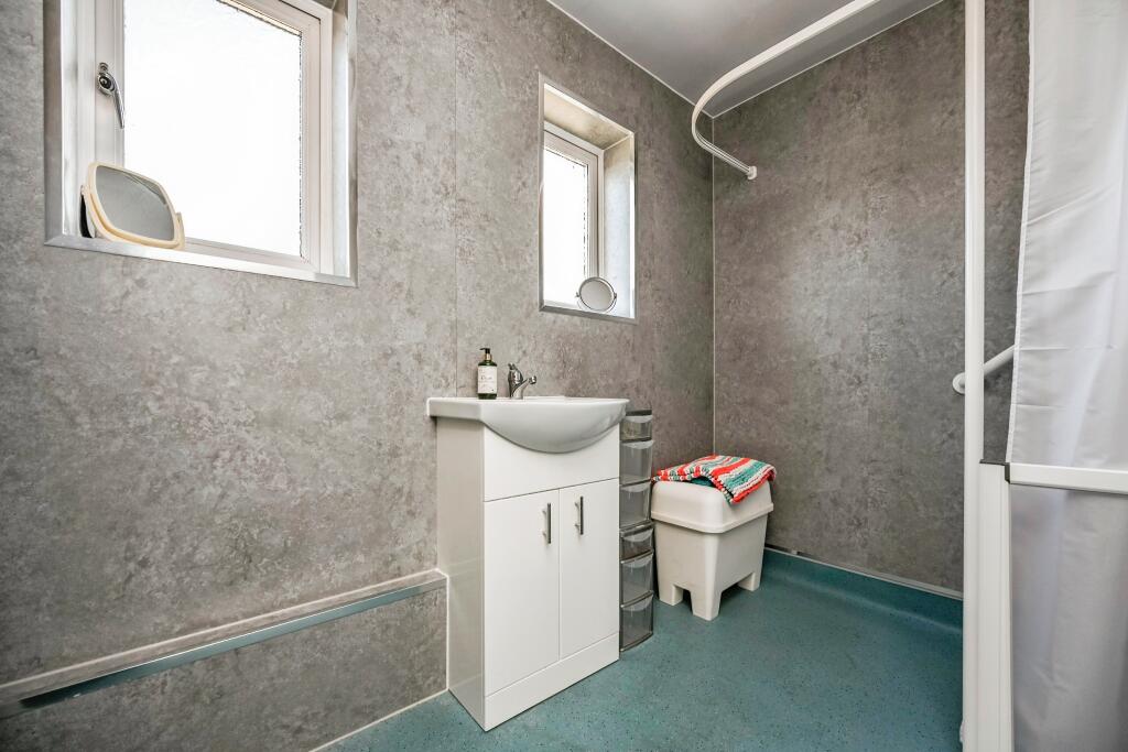 Shower W/C