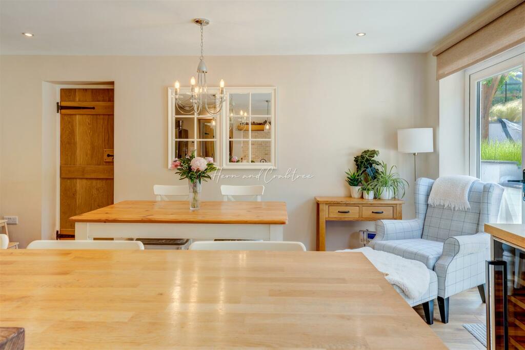 Rhiwbina Hill, Cardiff, HernCrabtree (24).jpg