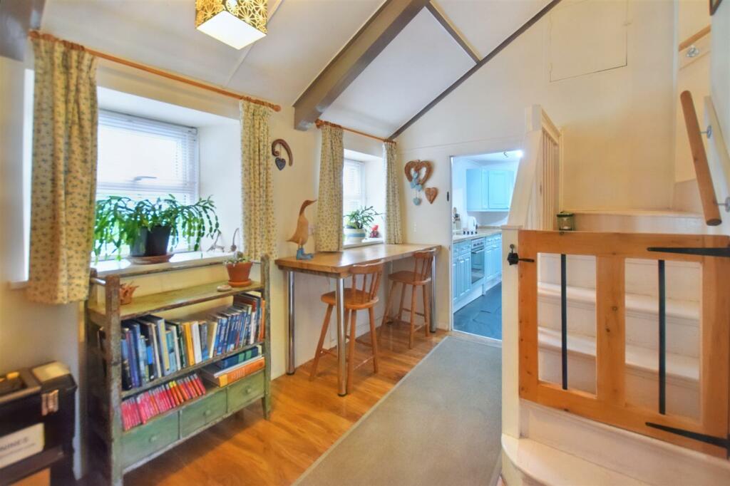 Breakfast Area in Hallway