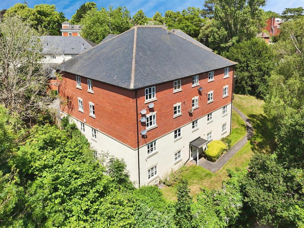 52cf8036--4938-A34B-1B7D49C349C3-39872-00001A28962