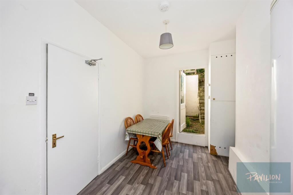 Dining Room.jpg