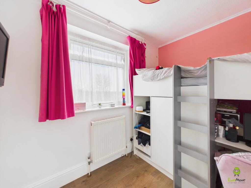 CAM04399G0-PR0037-STILL005