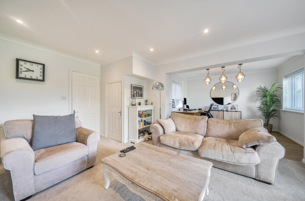 1350133-2-68c4435...