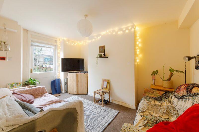 LM - Sitting room 