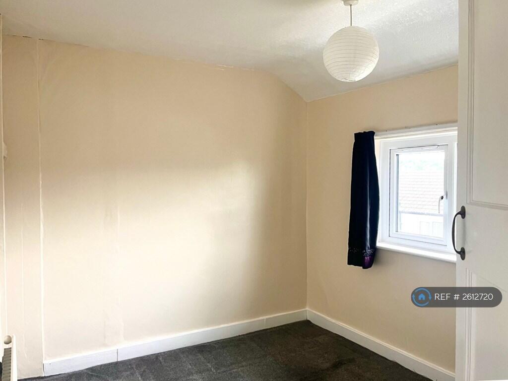 2nd Bedroom