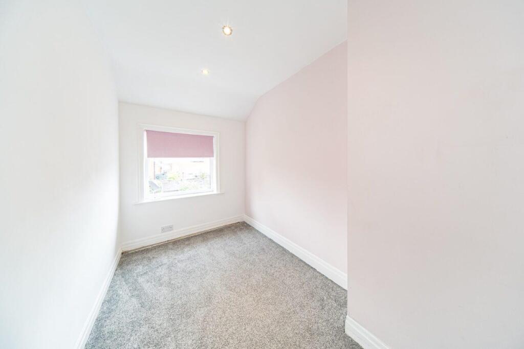 38 st james road bedroom 2.jpg