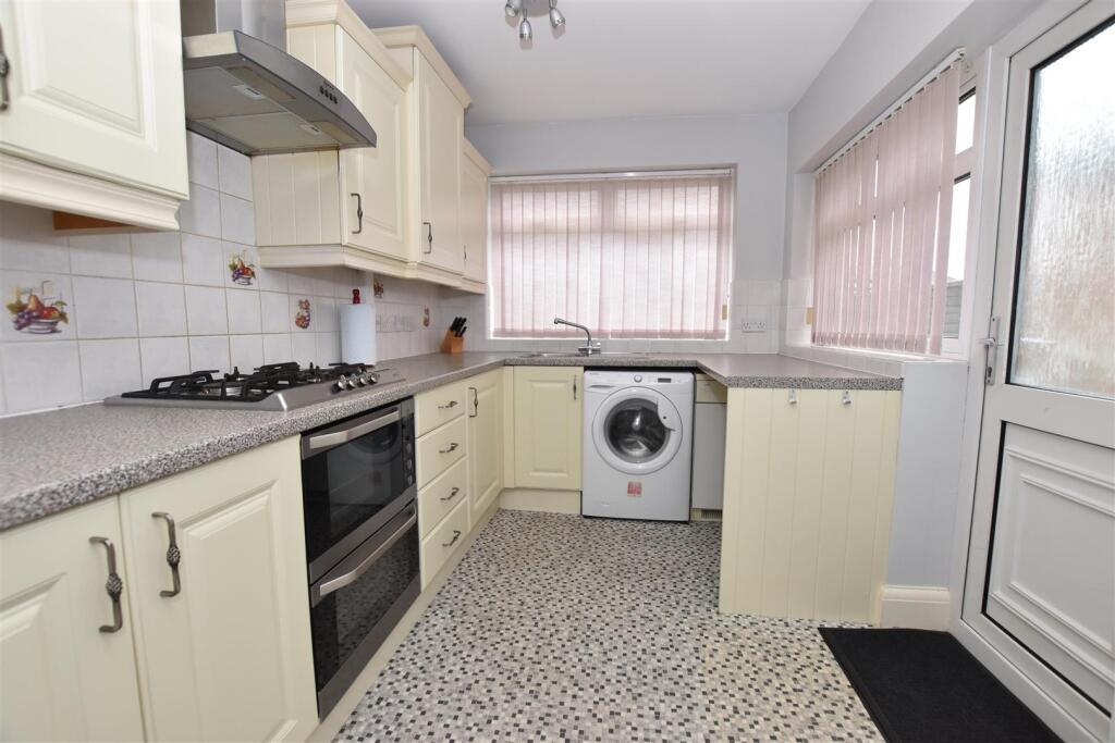 Kitchen Area.JPG