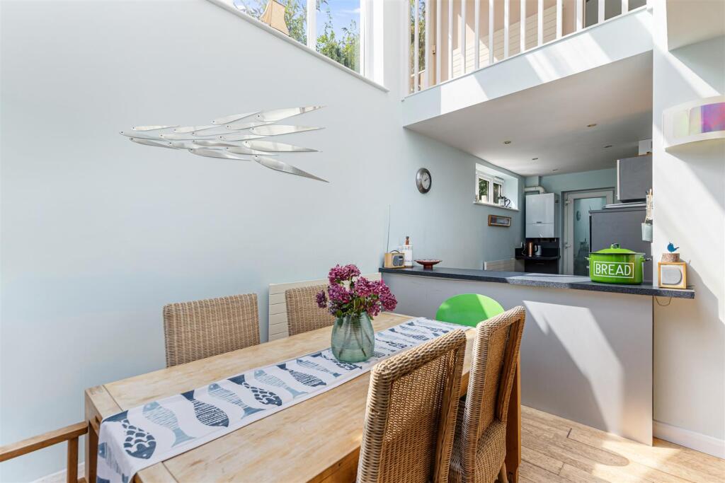 A10 - Bluebird Cottage, Dittisham, The Level - 250