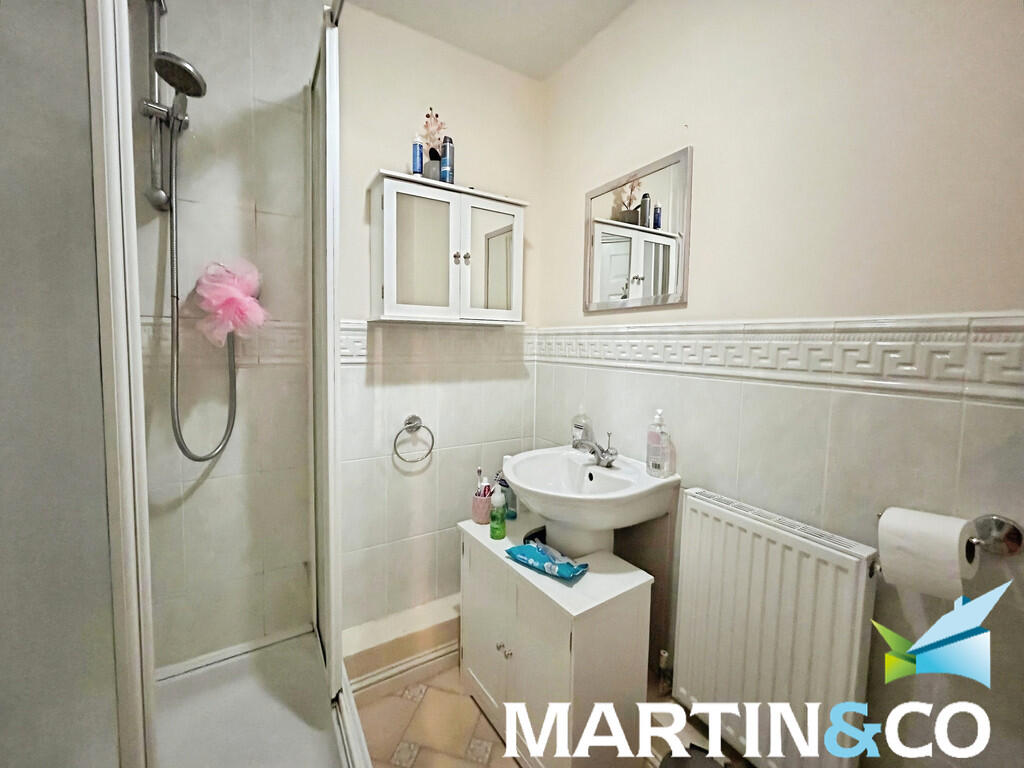 10335937-IMG-2025...