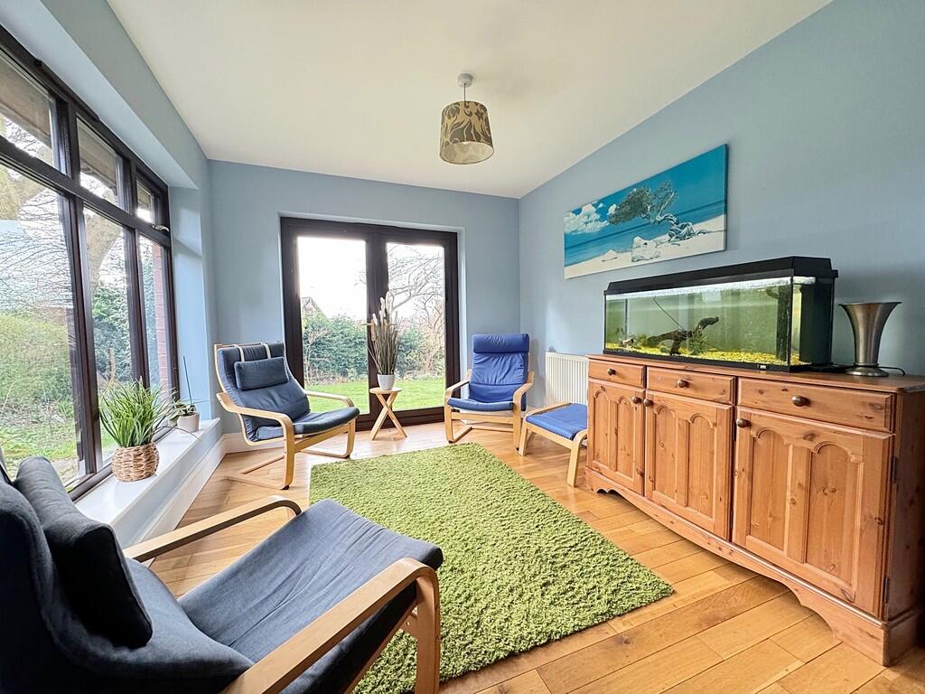 Lounge To Front G...