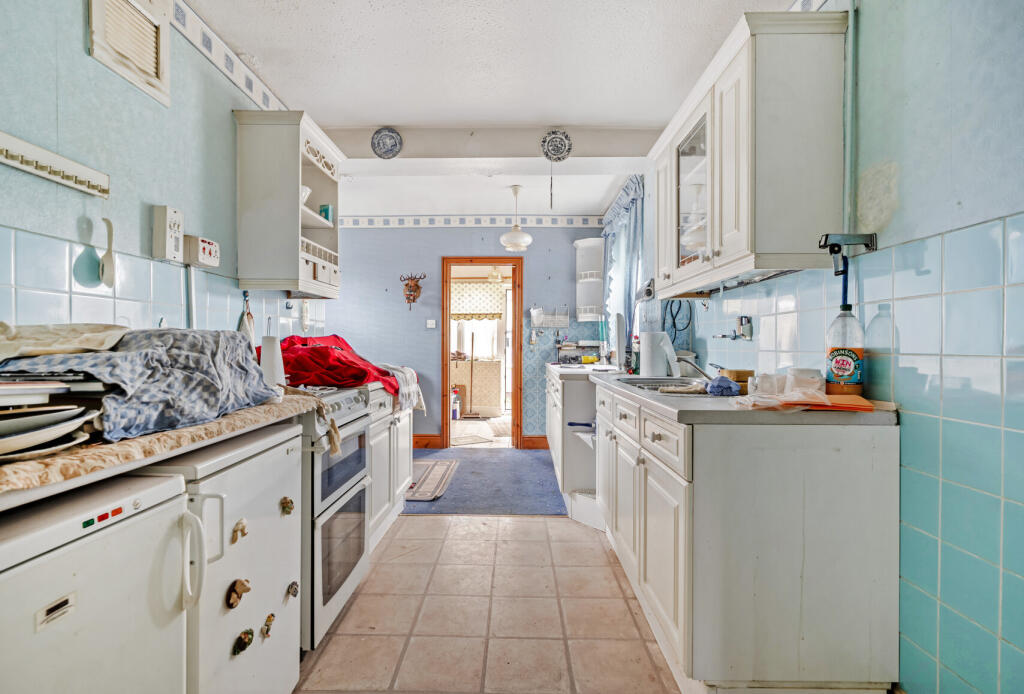 1328550-20-688b32...