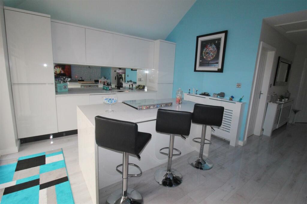 Extended Open Plan Lounge/Dining Room/Breakfast Ki