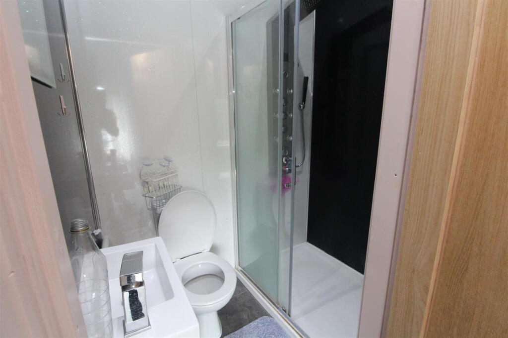 en suite to master