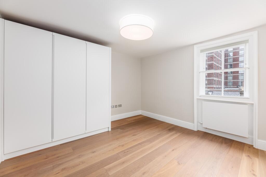 Quebec Street 7 F...