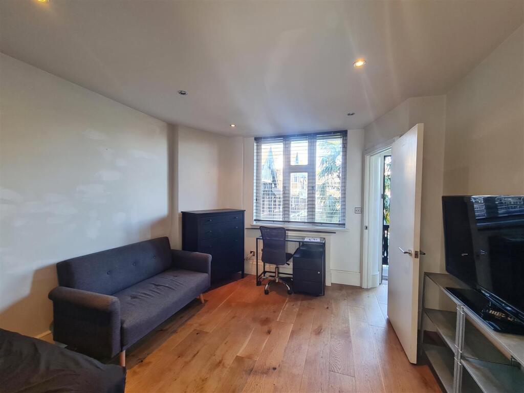 Eden Harper Tudor Close