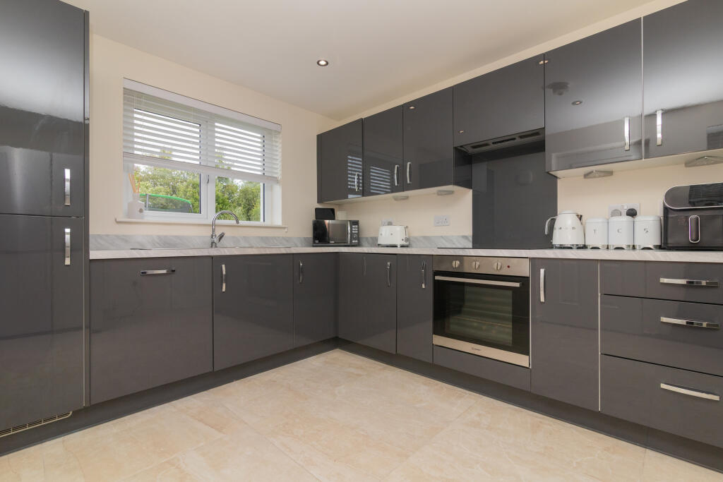 85 barskiven Road L-3