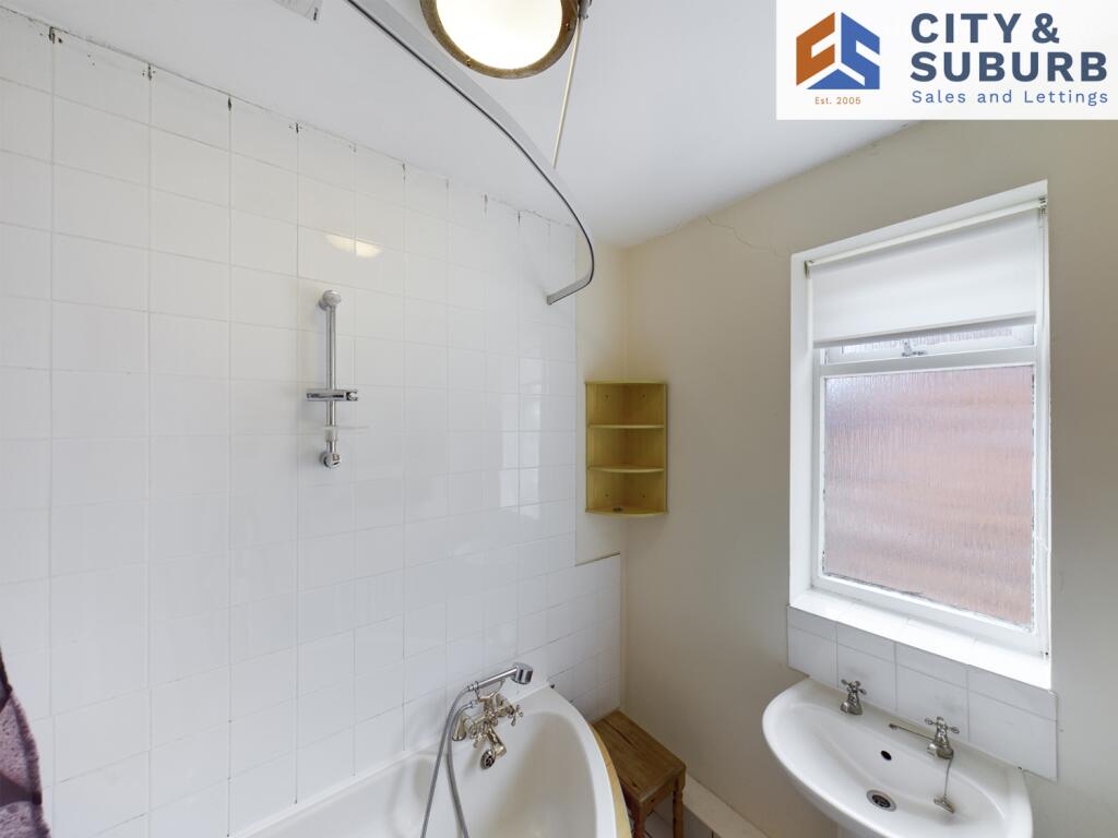 RKT92 Bathroom (2)