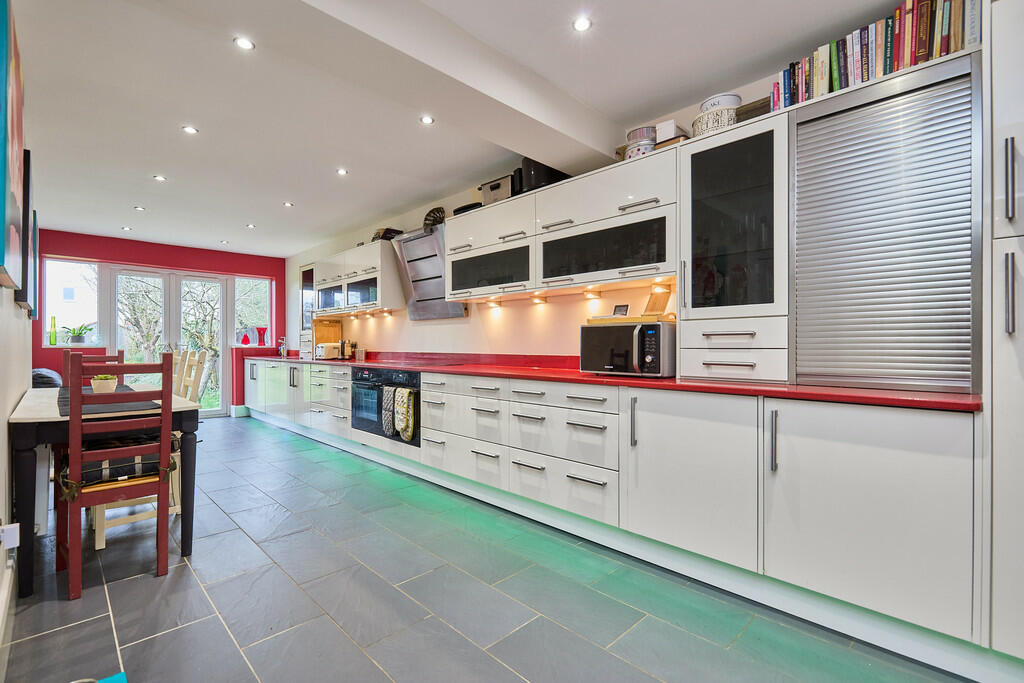 Edward Knight 202...