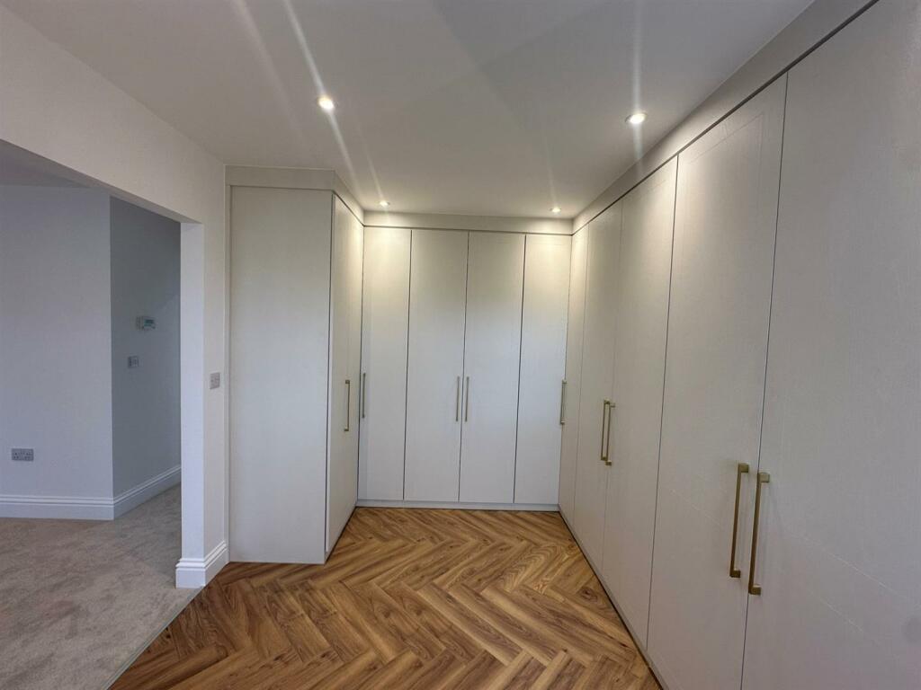 Master Dressing Room