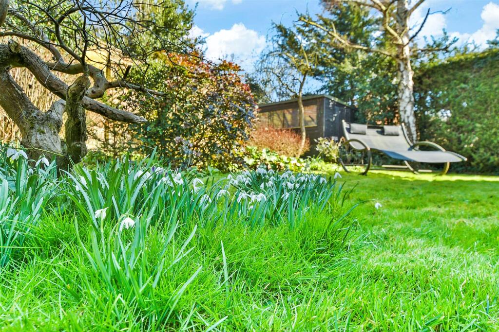 External Lifestyle Photograph