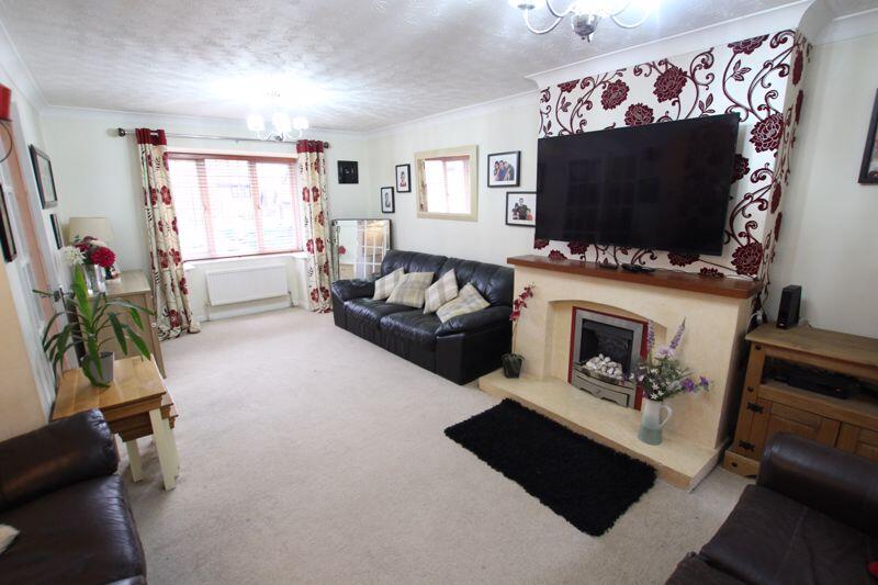 LOUNGE X 2