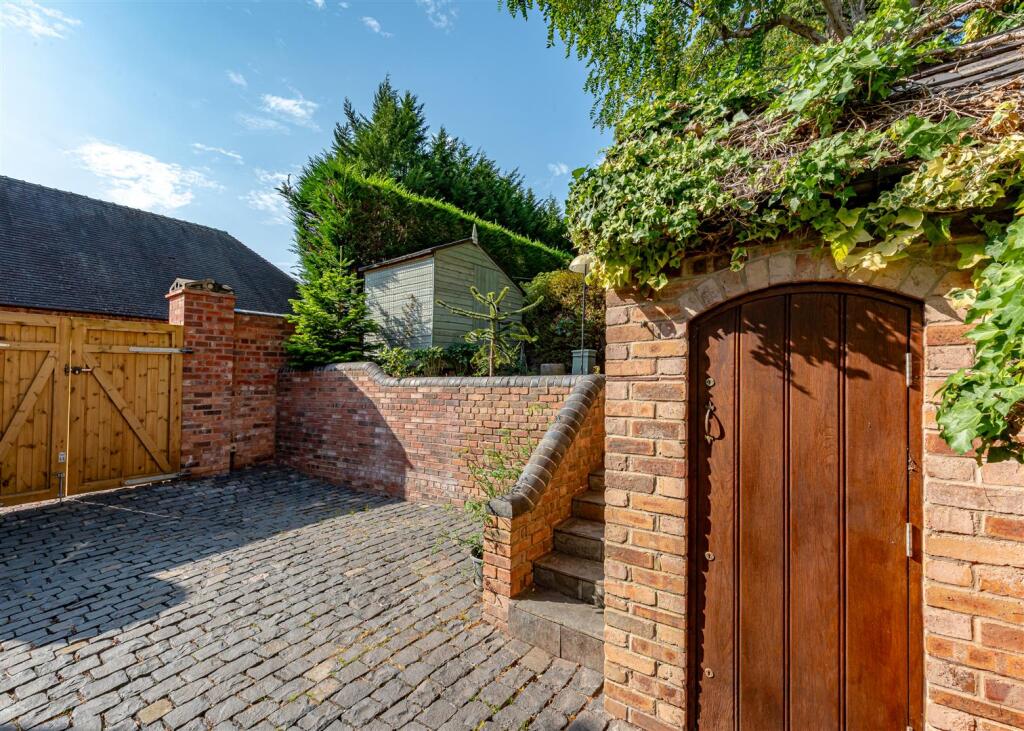 31 The Avenue-External (3).jpg