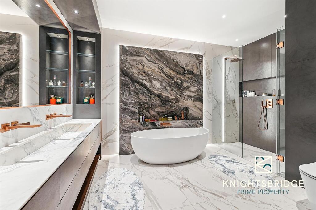 Flat G, 8 Ennismore Gardens (7).jpg