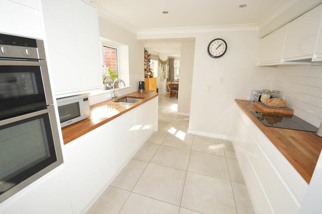 Fitted Kitchen