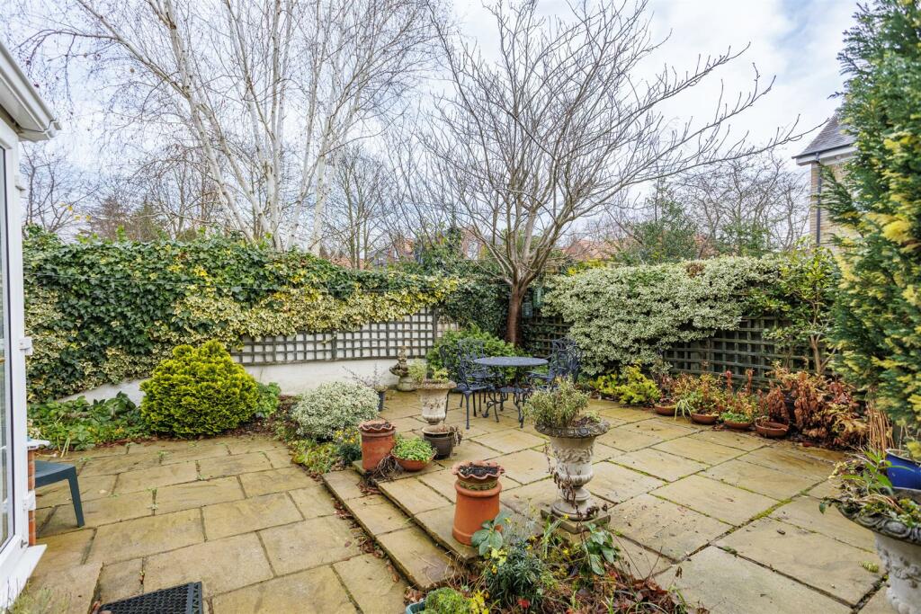 GARDEN