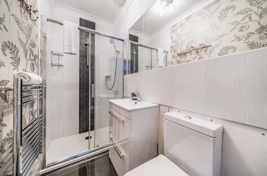 1306021-25-684206...