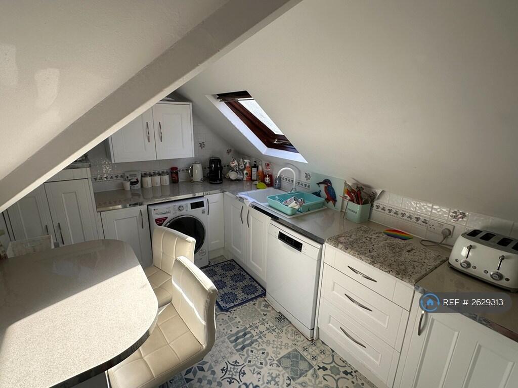 Apt Kitchen