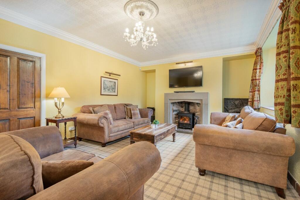 Sitting Room/Library