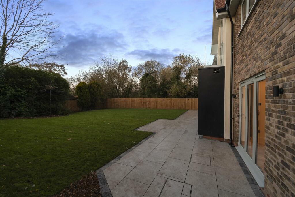 8628166-exterior35.jpg