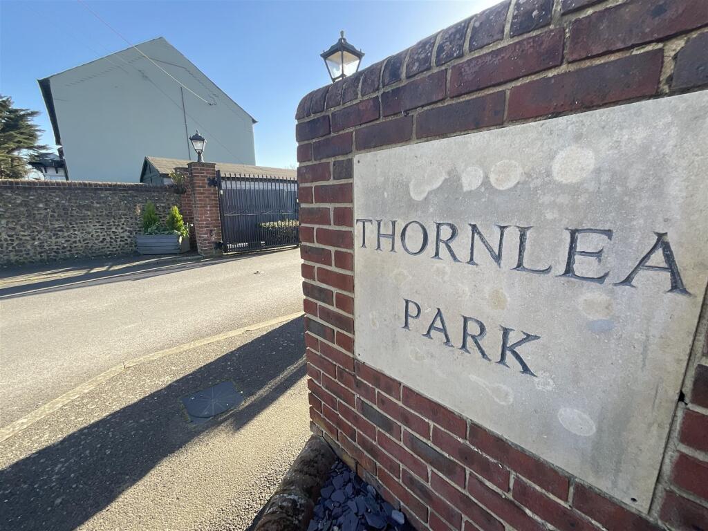 Thornlea Park Signage