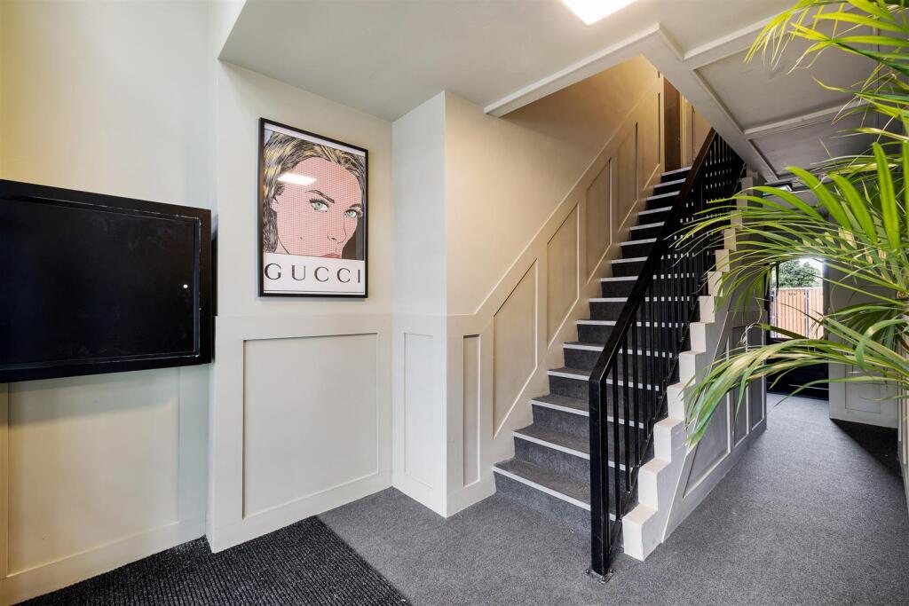 Harley Court, E11