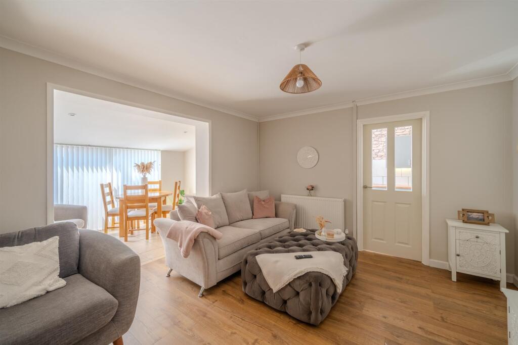 61 East Roedin-7.jpg