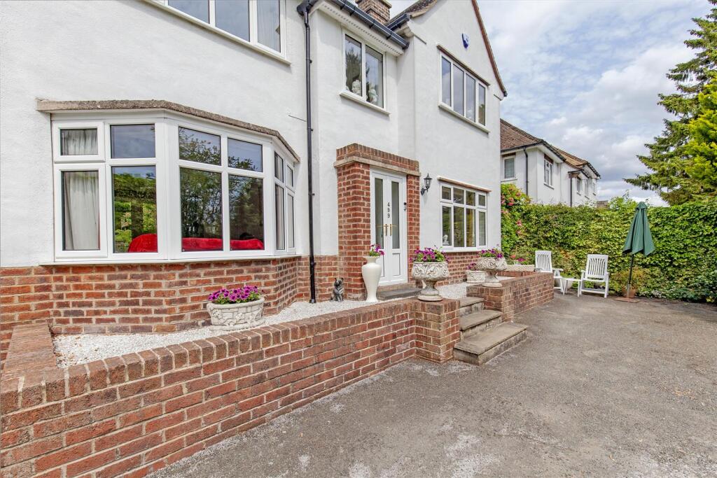 Front External-2.jpg