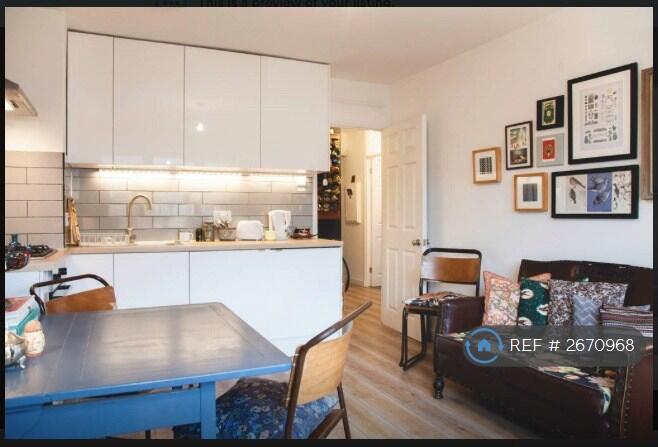 Lounge &amp; Kitchen