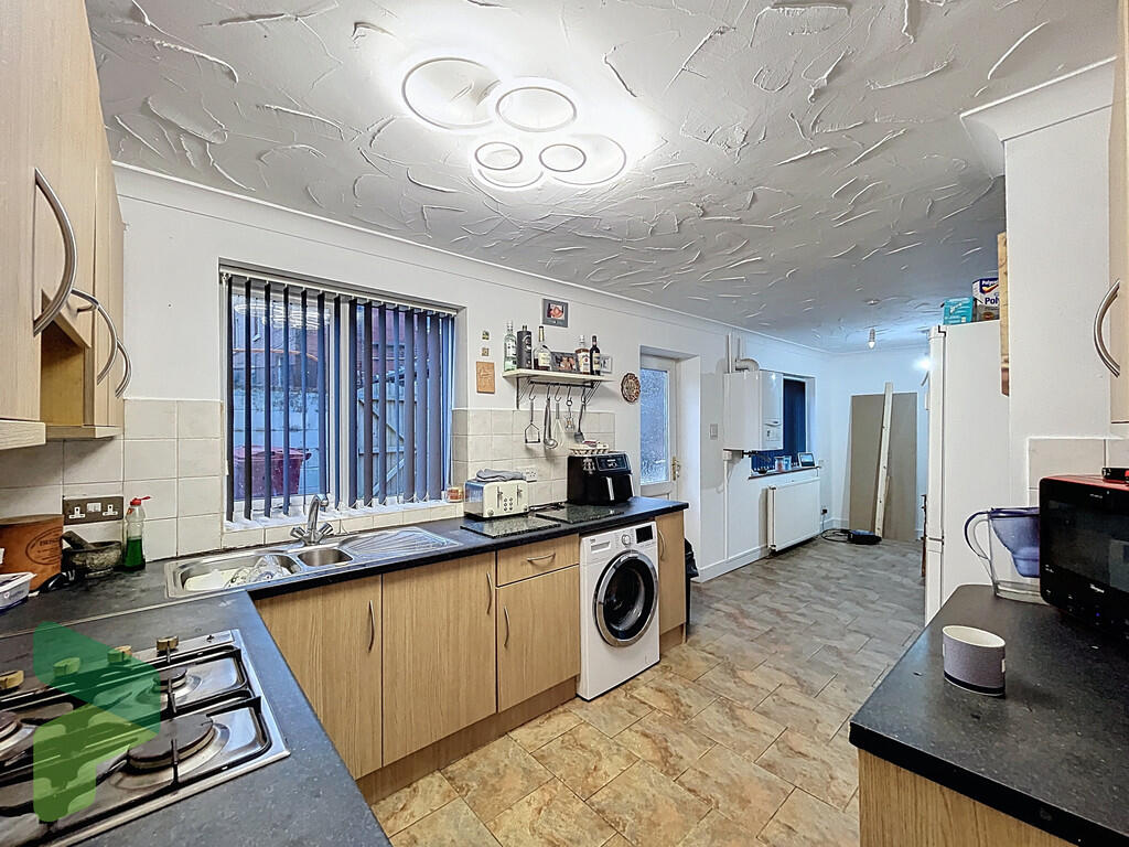Fitted Dining Kit...