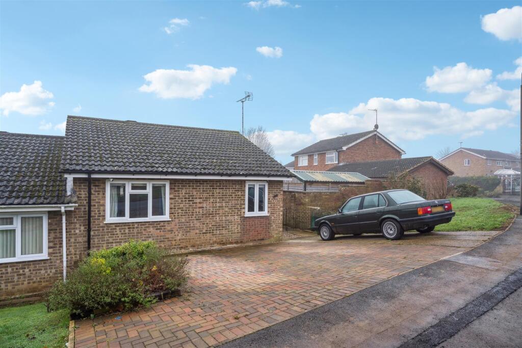 Grasmere Way, Linslade, Leighton Buzzard