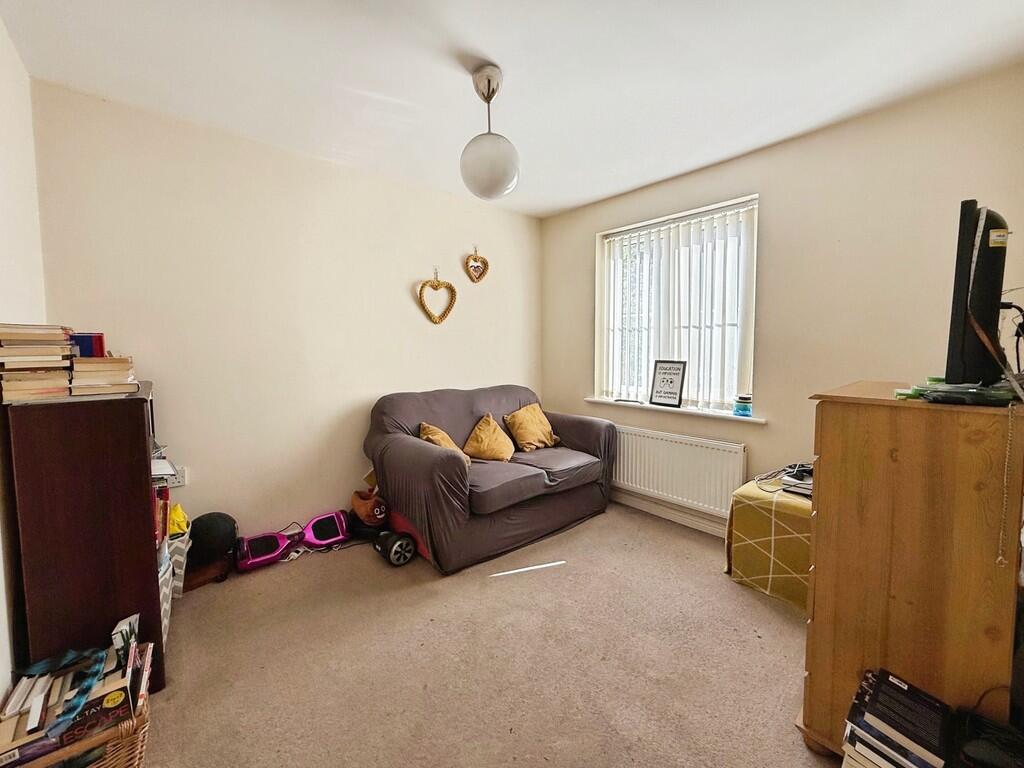 4b6fd5c4--49EA-A2...