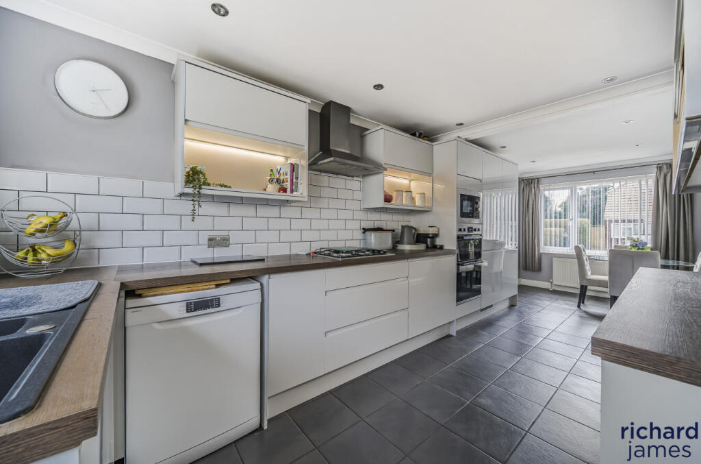 fb9c5f6194d54fd0adf4029c2895ae6a