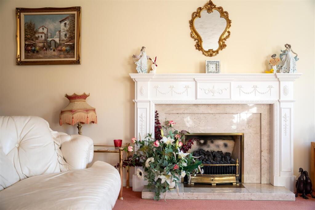 Valleyview Drive-16.jpg