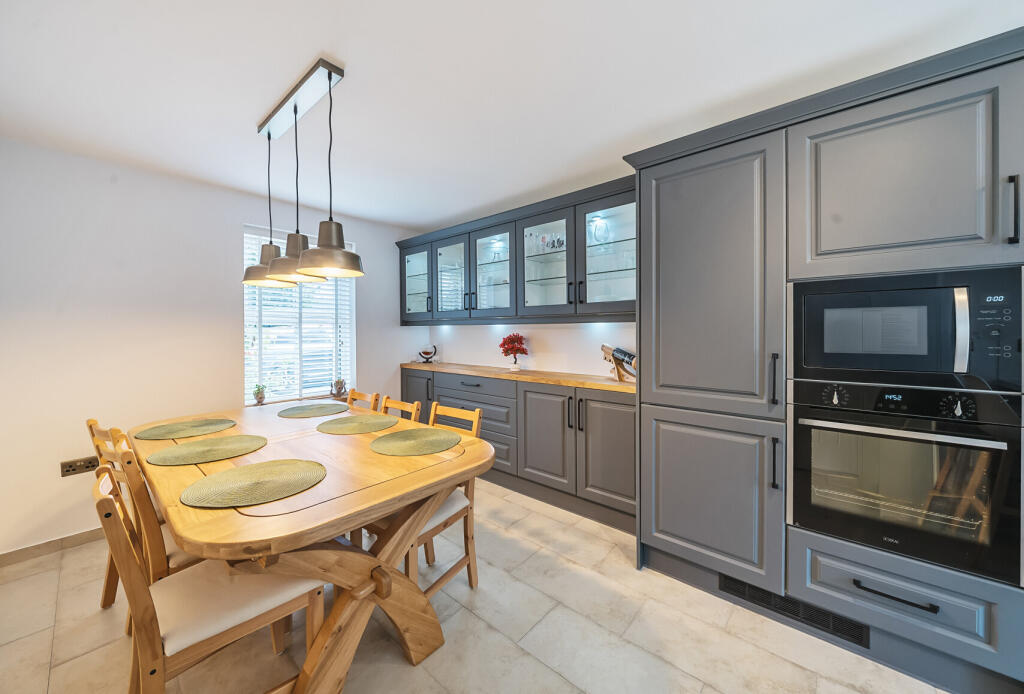 1313569-12-686540...