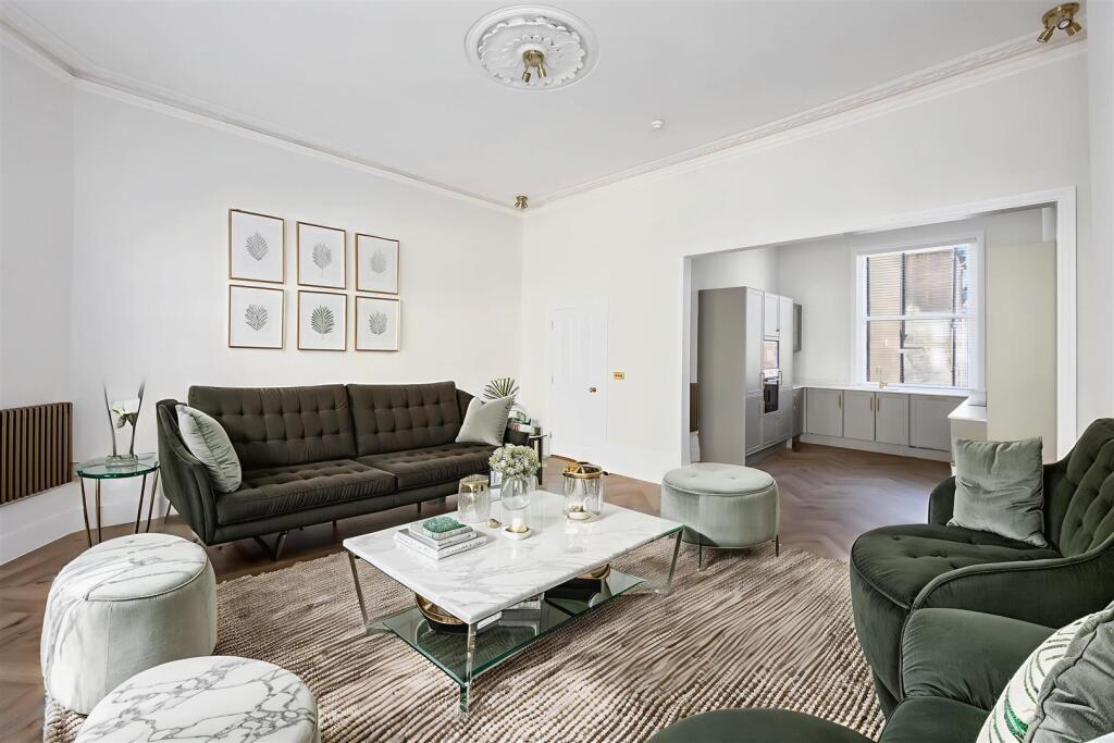 Lansdowne-Place-61-005 - Living Room - Modern - 10