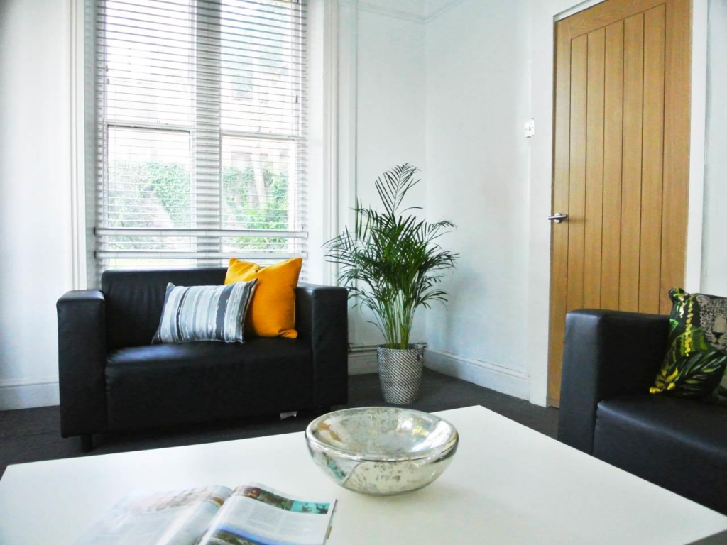Lounge (1).png