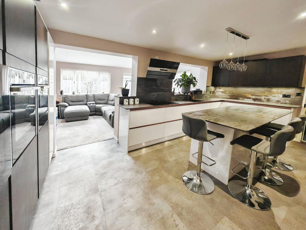 Open Plan Kitchen Aspect