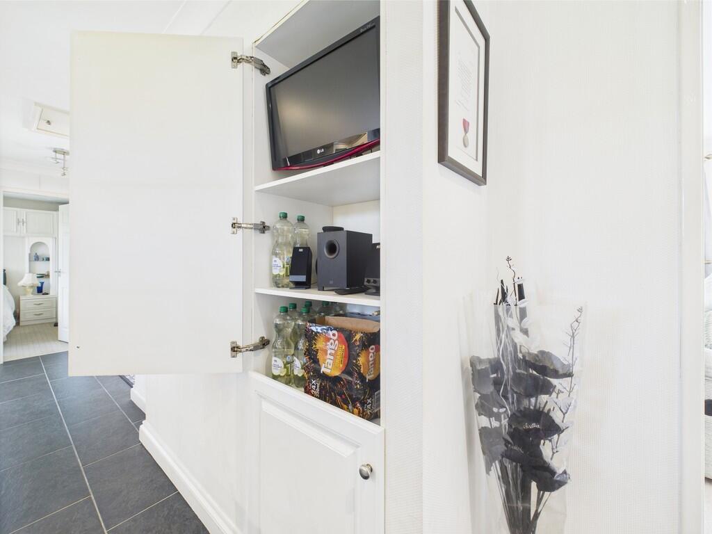 CAM02089G0-PR0475...