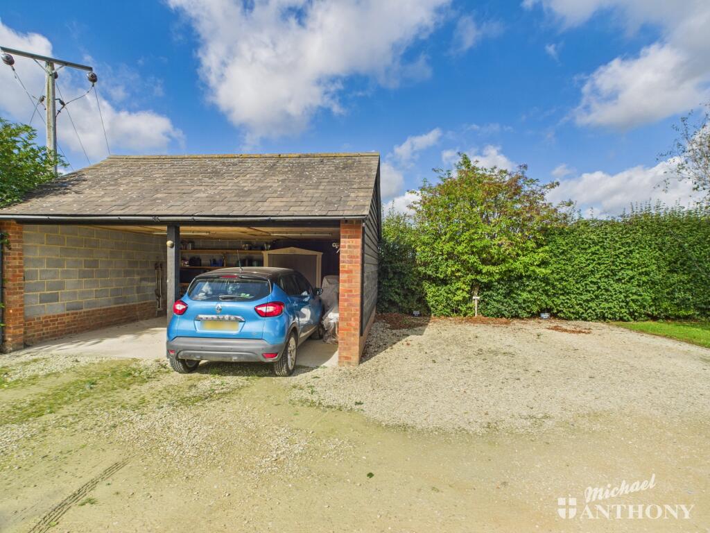 CAM02773G0-PR0357-STILL037